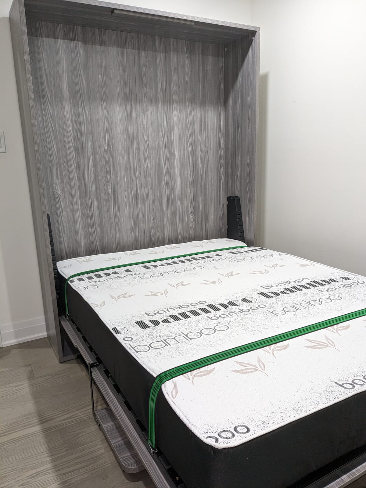 Vertical Style Wall/Murphy Bed with Desk- Mira